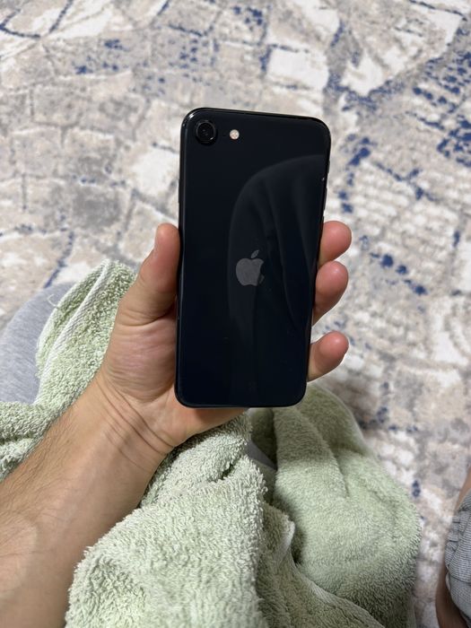Iphone SE , 2021