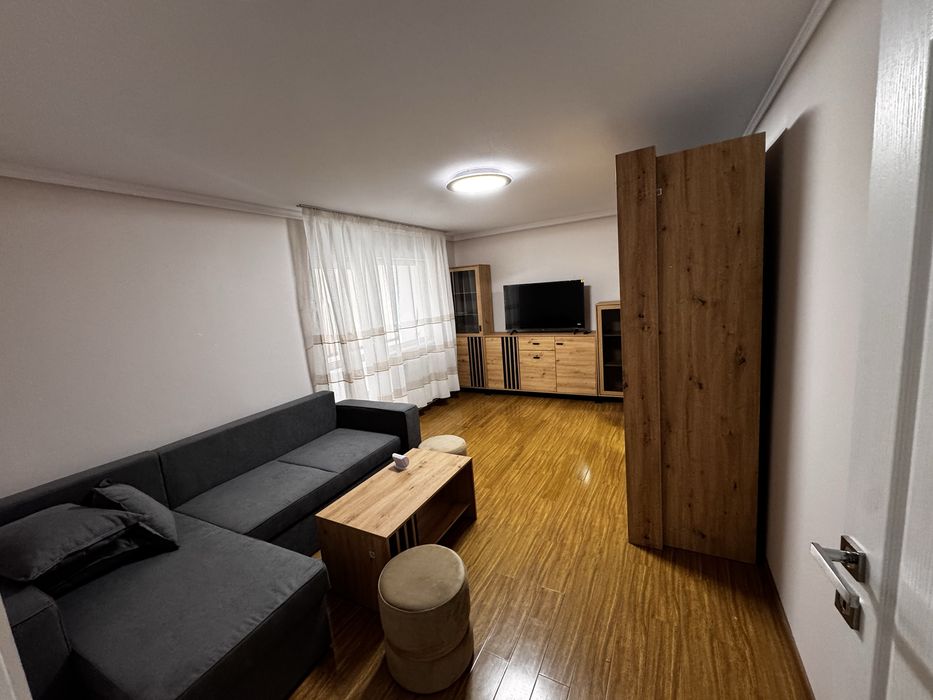 Apartament de inchiriat !