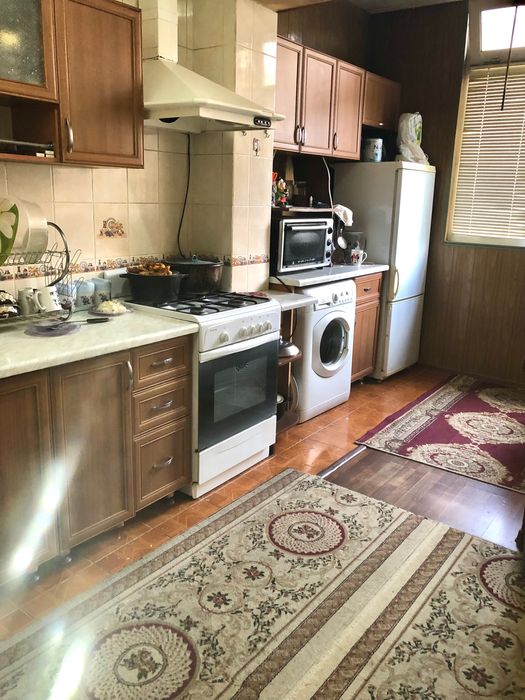 Продаётся 5-ти комнатная квартира