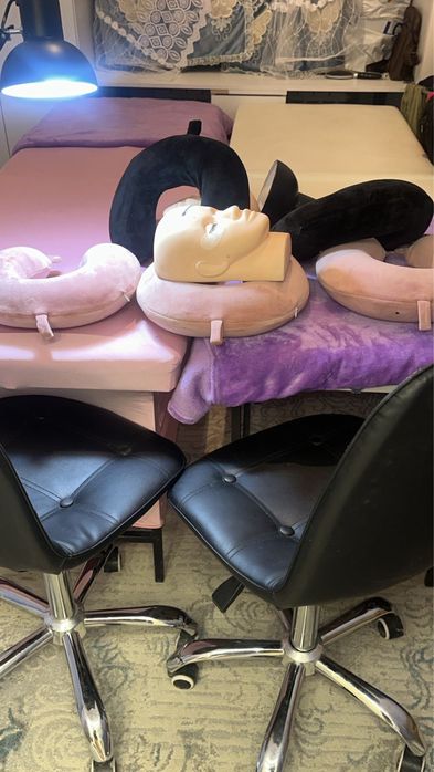 кушетка продается в наборе