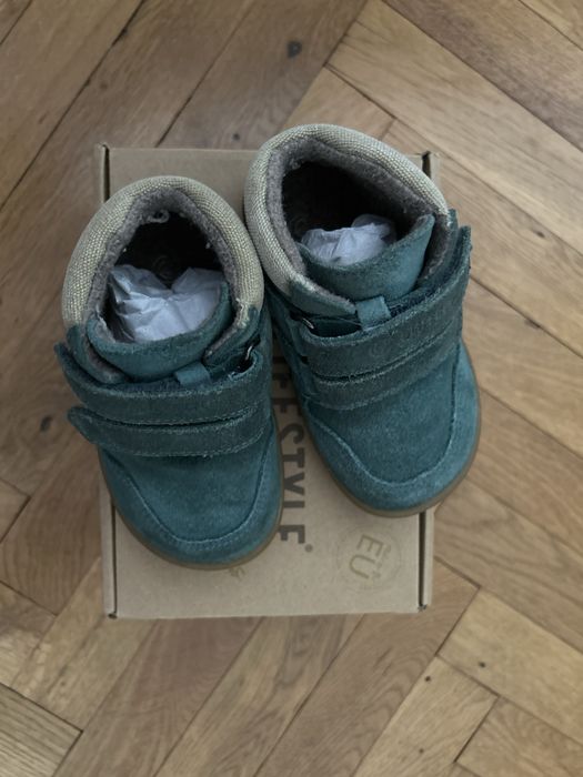 Детски затворени боси обувки  bLIFESTYLE