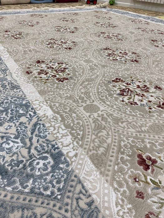 Продам ковер новый