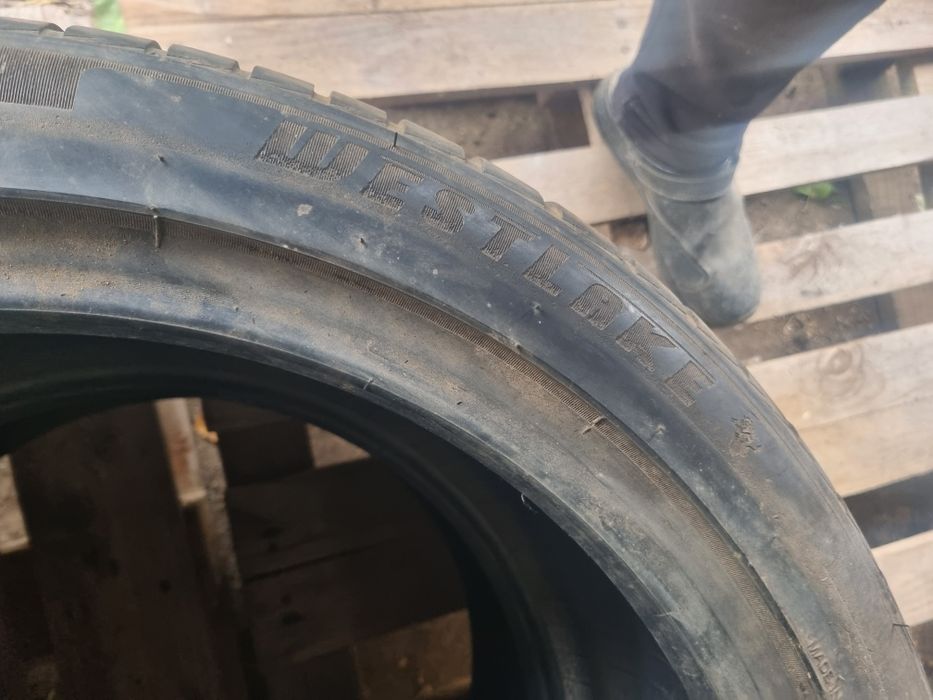 Зимни гуми деветнайски 2 бр.