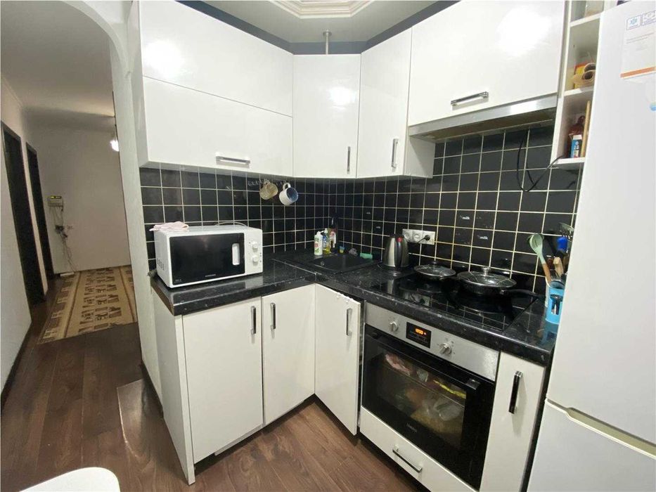 3х ком по Дюсембекова.1 этаж