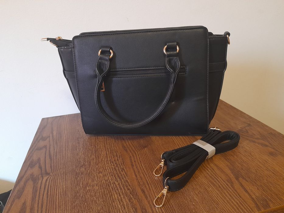 Geantă damă LC WAIKIKI din piele ecologică, culoarea negru