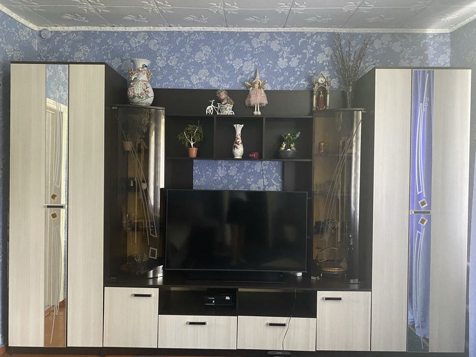 Продам стенку для гостинной