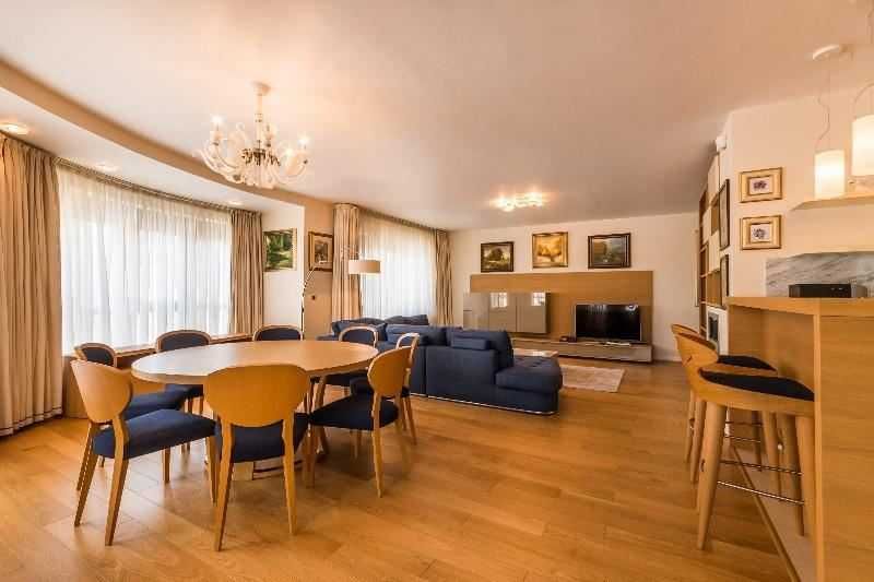 Продава се Четиристаен апартамент в София, Малинова долина - 120000 кв.м за 2 €/кв.м - Снимка #4