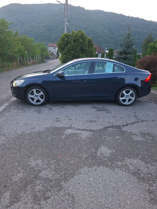 Se vinde Volvo S60