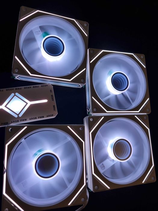 Ventilatoare PC ARGB 120mm PWM 1600rpm Hydro-bearing negre/albe