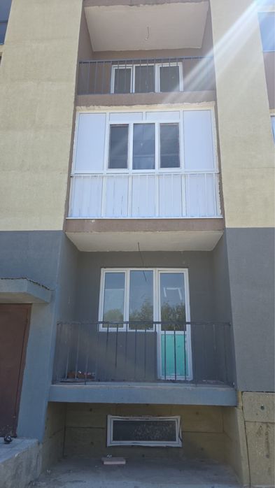 Пластиковые окна, двери, витражи