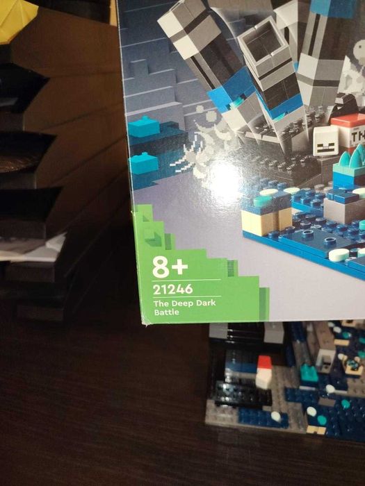 LEGO Minecraft 21246 Batalia intunericul adanc
