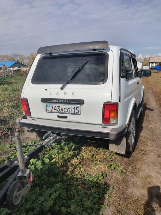 Нива 2121 продам.