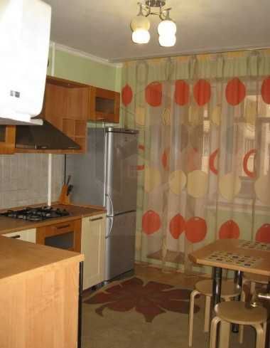 Дава се под наем Тристаен апартамент в Пловдив, Южен - 86 кв.м за 290.7 € - Снимка #3