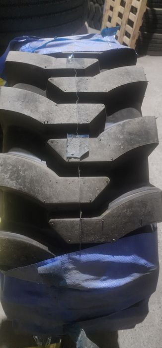 ШИНА размера 16/70-20 GREAMARK (китай). Индустриальный.