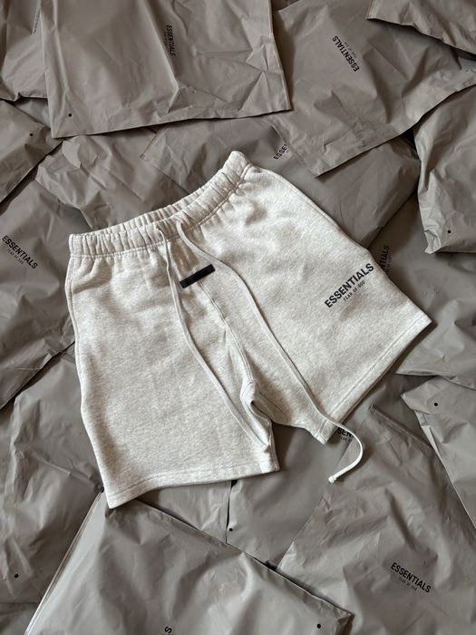 Essentials Shorts (Черни и Сиви)