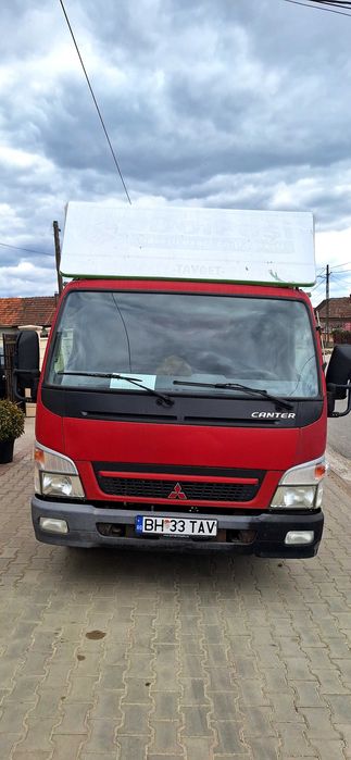 Autoutilitara Mitsubishi Canter
