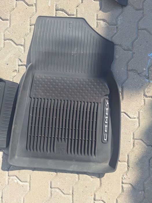 Продам резиновые полики