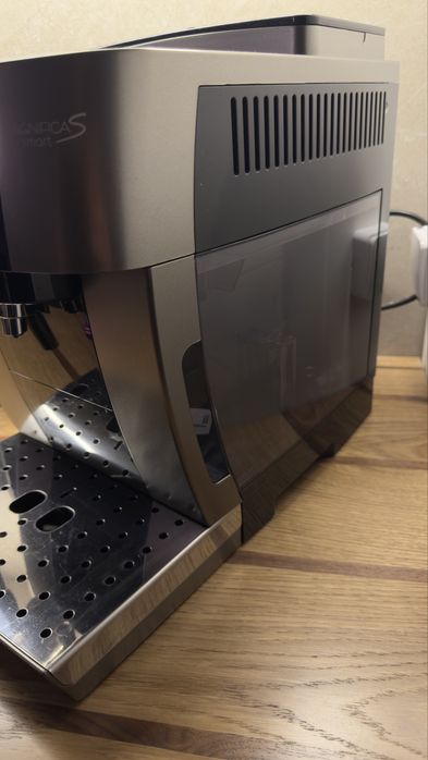 Кофе машина Delonghi