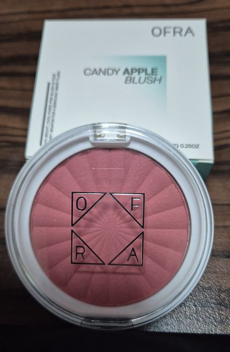 Руж - нюанс ябълка с бонбони