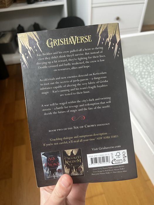 Six of Crows in Engleza