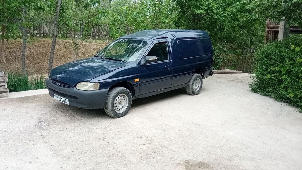 Ford eskord pekap