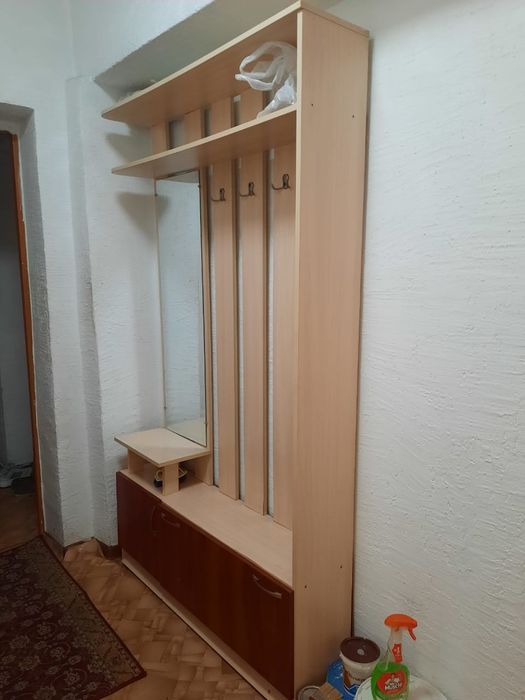 Продам прихожий шкаф