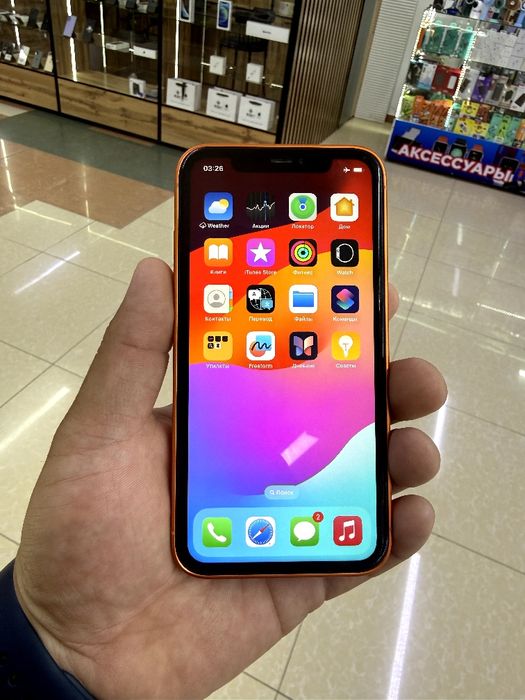 Продам  iphone 11  64GB  в корпусе  iphone 17pro
