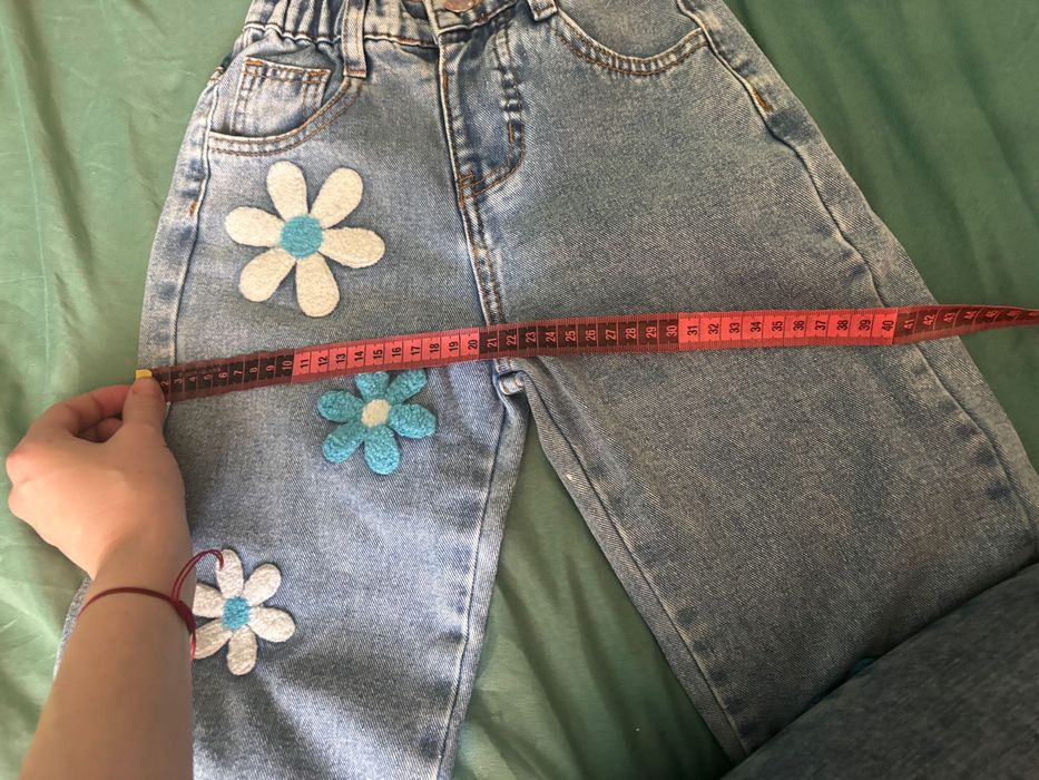 Дънки за момиче с бродерия