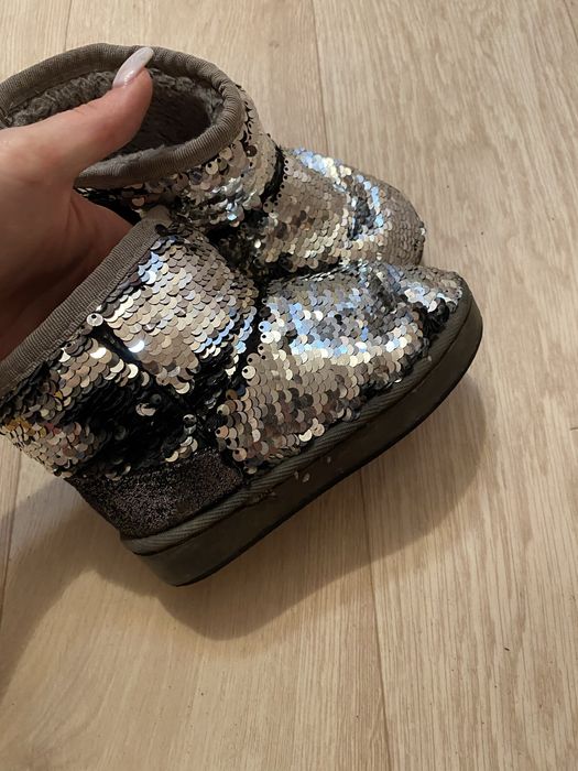 Детская обувь продам