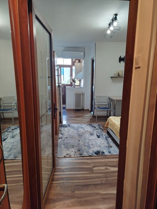 PF închiriez garsonieră Galata- 1300 lei