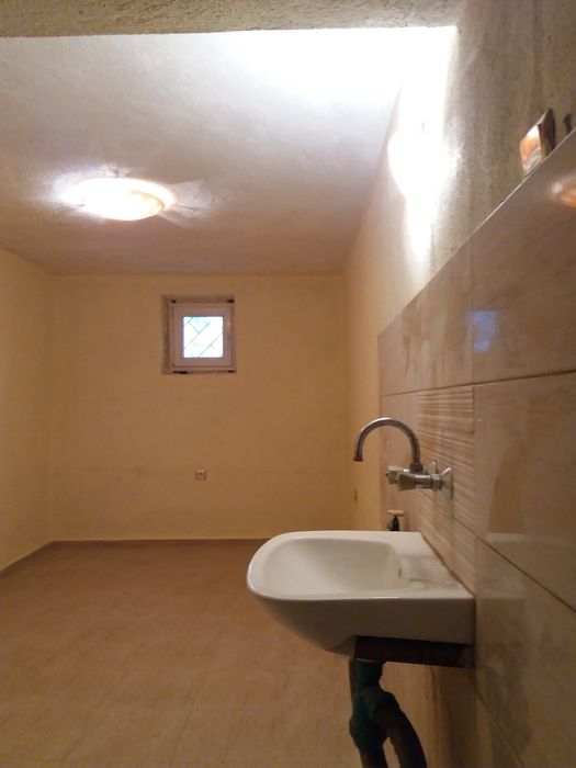 Продава се Тристаен апартамент в Хасково, Дружба 1 - 130 кв.м за 1500 €/кв.м - Снимка #11