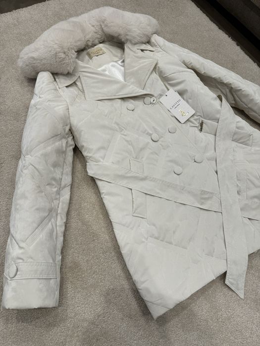 Дамско бяло яке М