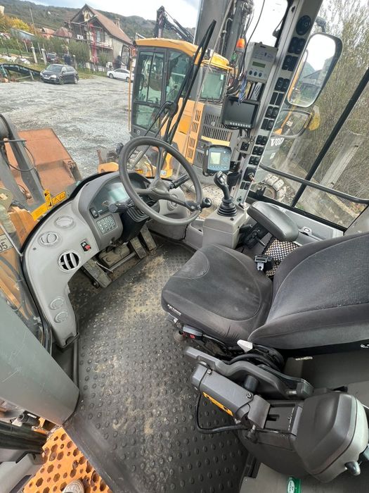 Volvo l90 G an 2012 !