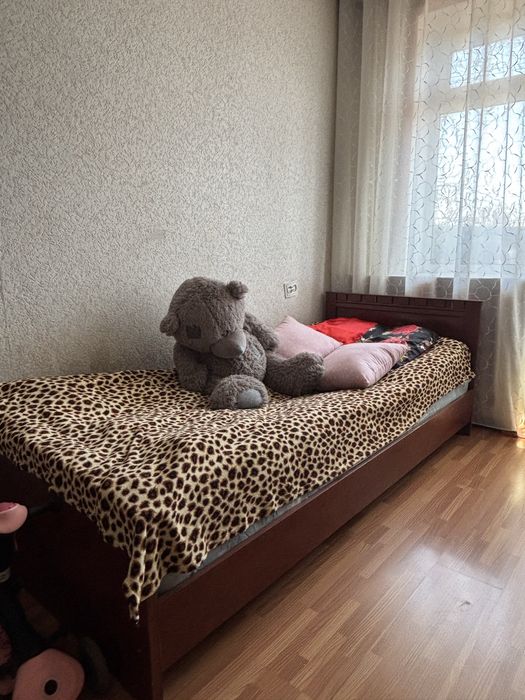 Срочно продам старую мебель