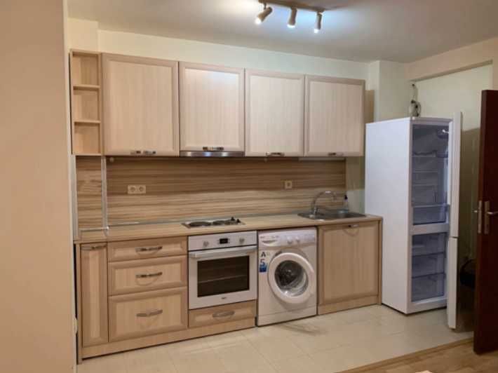 Двустаен апартамент под наем Дружба 1