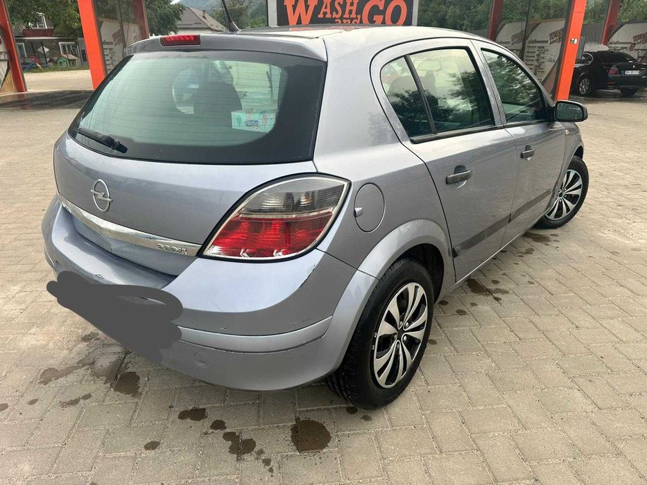 Opel Astra H Sedan 90 Cp km Benzina - Cutie automata Easytronic 2009