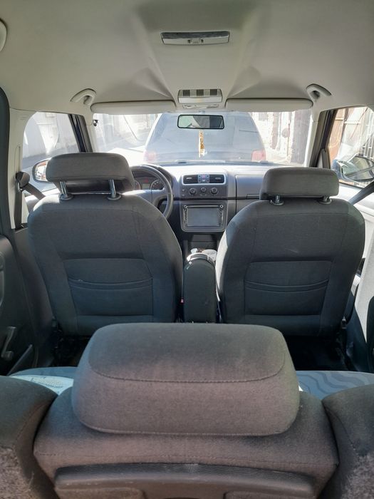 Vând Skoda Roomster