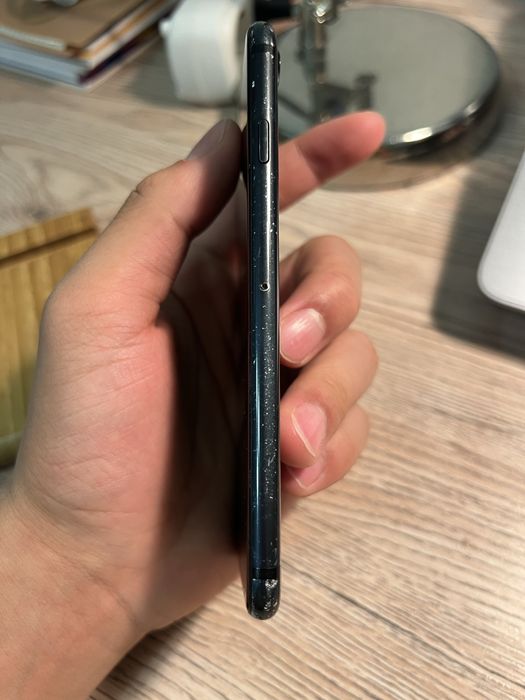 iPhone 7 Black (Черный) — 100% АКБ + кабель зарядки