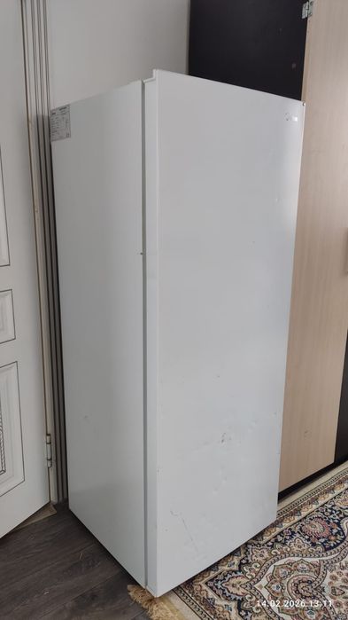 Продам морозильник Midea