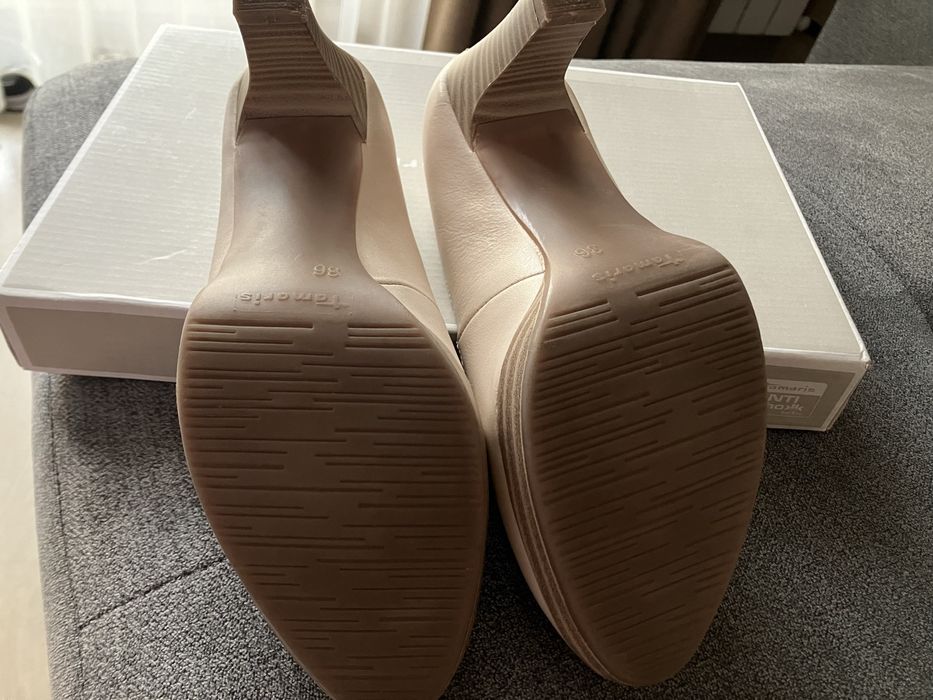 Евтини Обувки тамарис в цвят слонова кост, естествена кожа, 36, нови