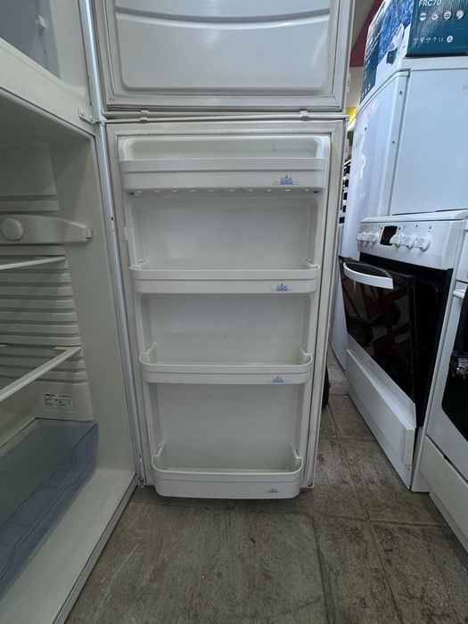 Хладилник с фризер BEKO