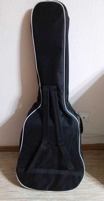 Продам классическую гитару