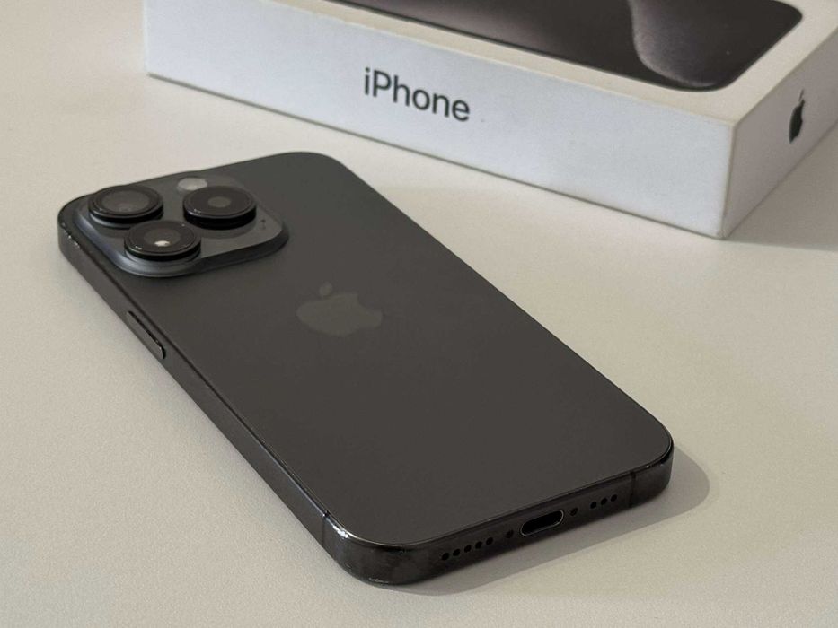 Бартер! iPhone 15 Pro Black Titanium (Черен)