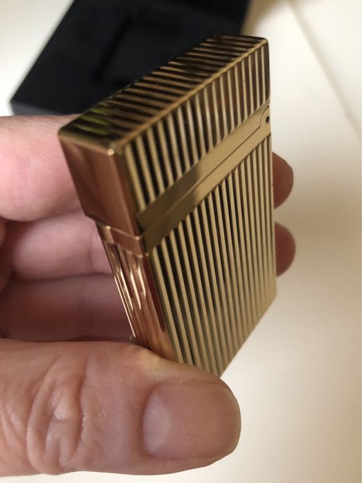 S.T.Dupont ligne 2 Montparnasse Gold Lighter vertical lines