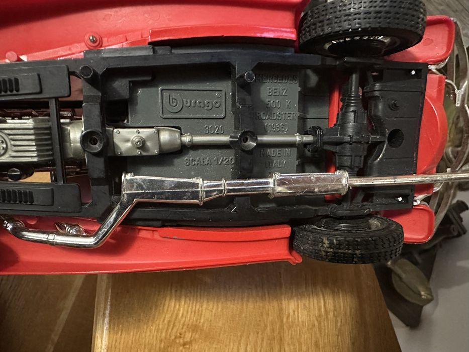 Machete Bburago  1/18 , 1/20 , 1/24