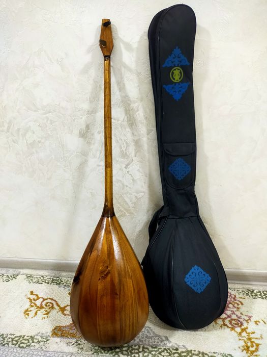 Домбыра сатылады