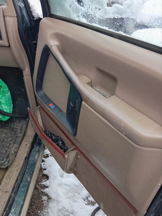 Ford aerostar  минивэн в хорошем состоянии на ходу без вложений