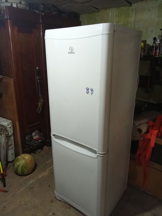 Холодильник Indesit 50000