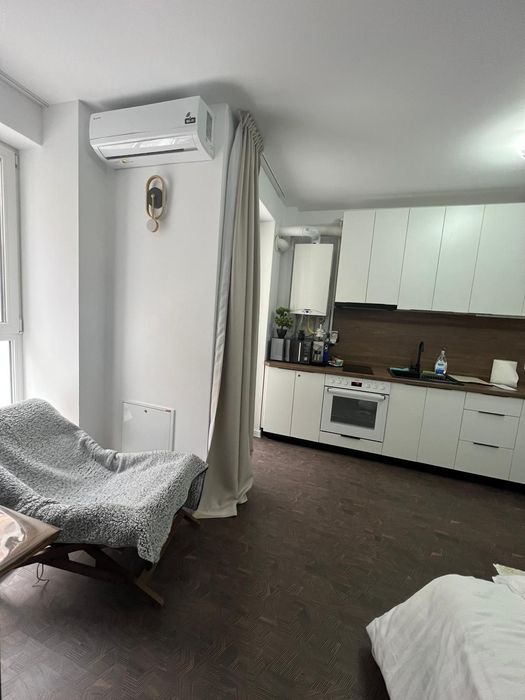 Închiriez garsonieră