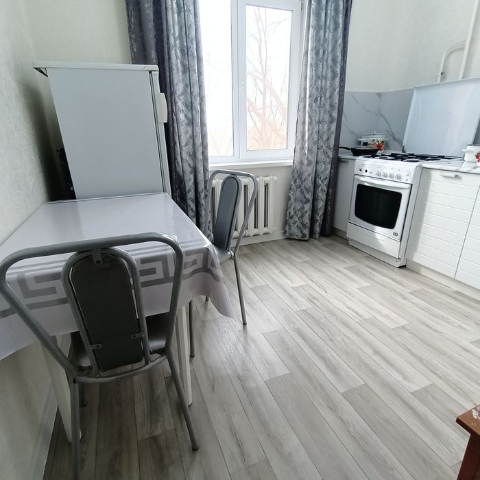 Сдам посуточно 1 кв в 11 микр